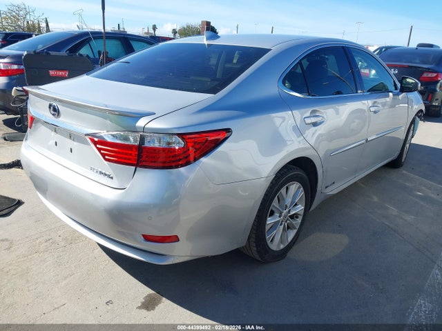 Lexus ES 300H 2015 JTHBW1GG0F2088060 Image 4