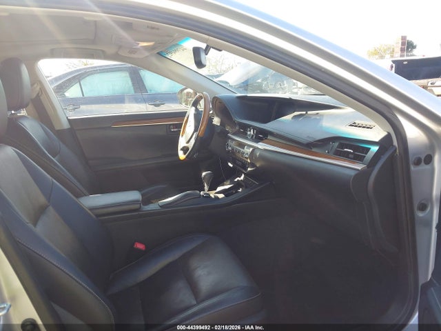 Lexus ES 300H 2015 JTHBW1GG0F2088060 Image 5
