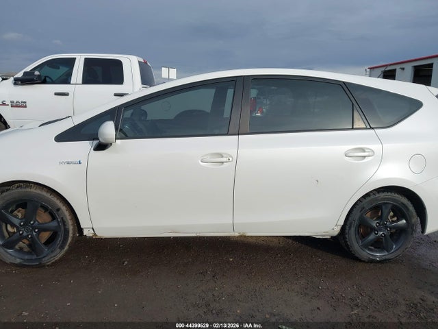 JTDZN3EU9E3336984 Toyota Prius V Five