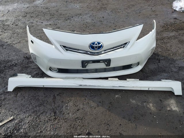 JTDZN3EU9E3336984 Toyota Prius V Five