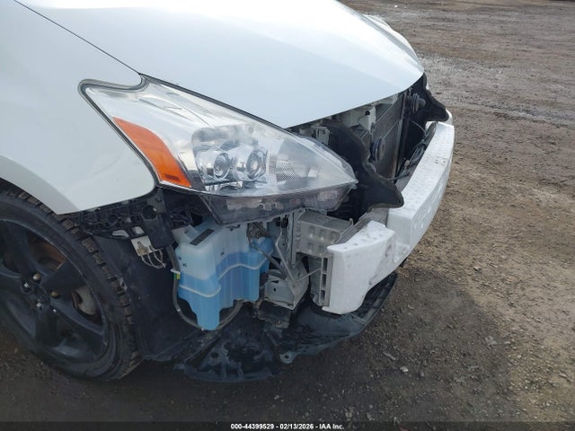 JTDZN3EU9E3336984 Toyota Prius V Five