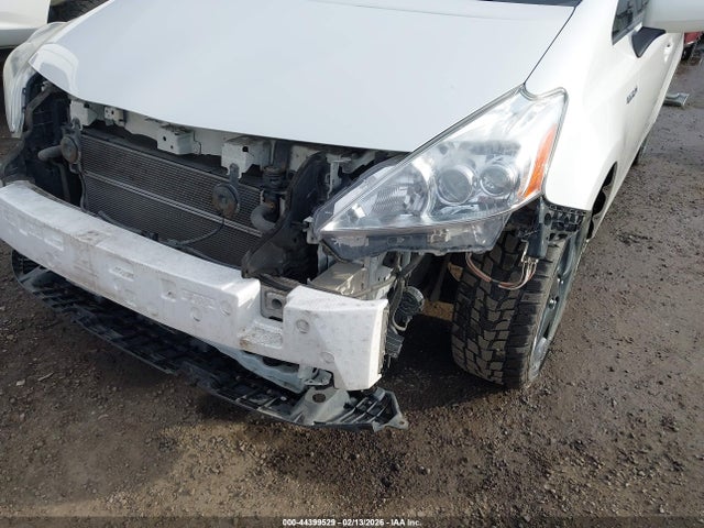 JTDZN3EU9E3336984 Toyota Prius V Five