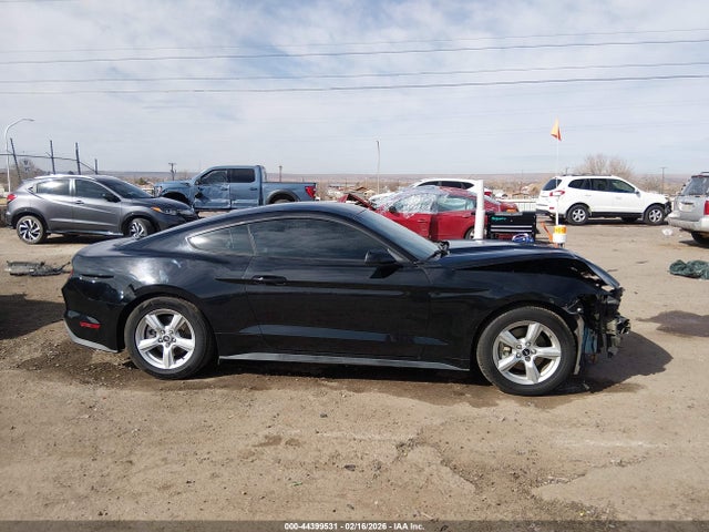 1FA6P8AMXG5238706 Ford Mustang V6