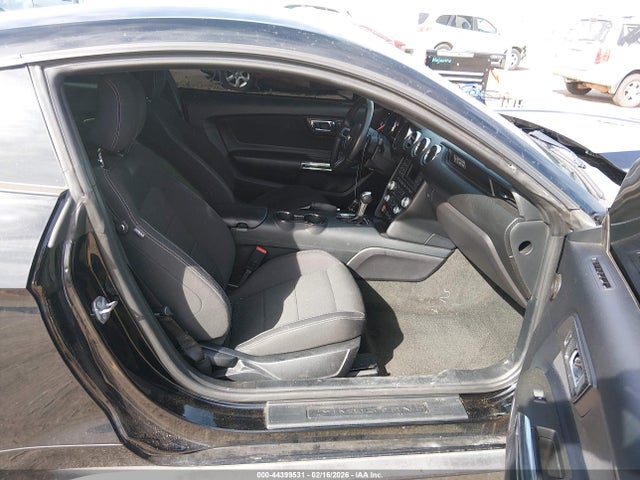 1FA6P8AMXG5238706 Ford Mustang V6