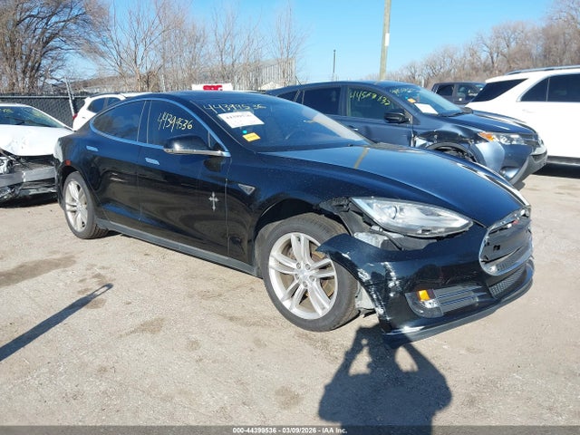 2013 TESLA MODEL S 5YJSA1AC8DFP11229