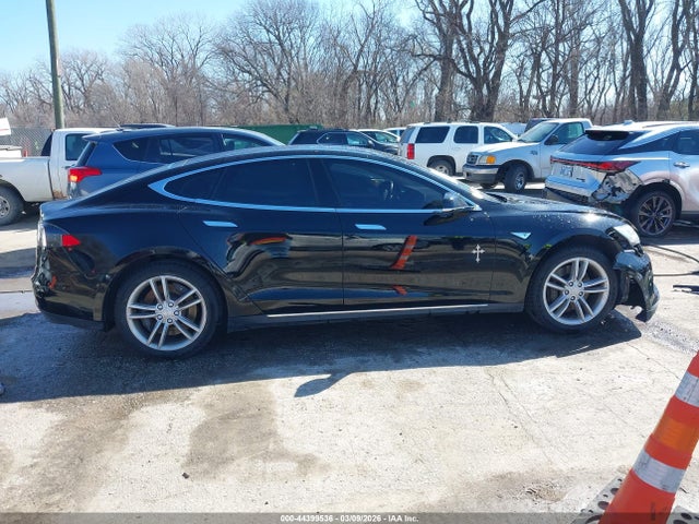 44399536 :رقم المزاد ، 5YJSA1AC8DFP11229 vin ، 2013 Tesla Model S مزاد بيع