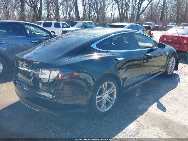 2013 TESLA MODEL S 5YJSA1AC8DFP11229 Photo 3