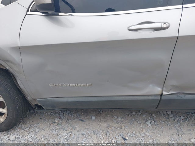 1C4PJLCB8EW208500 Jeep Cherokee Latitude