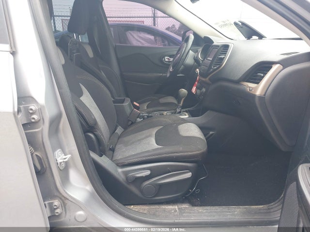 1C4PJLCB8EW208500 Jeep Cherokee Latitude