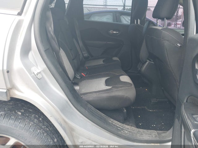 1C4PJLCB8EW208500 Jeep Cherokee Latitude