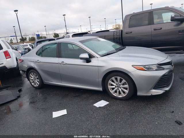 4T1B11HK5JU135918 Toyota CAMRY LE