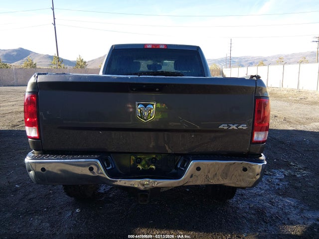 3C6UR5CL1JG289937 RAM 2500 Tradesman 4x4 6&#039;4 Box