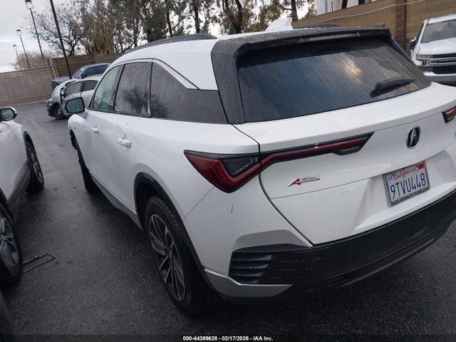 2024 ACURA ZDX 4W5KHNRL4RZ518443 Photo 2