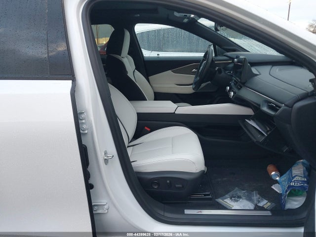 2024 ACURA ZDX 4W5KHNRL4RZ518443 Photo 4