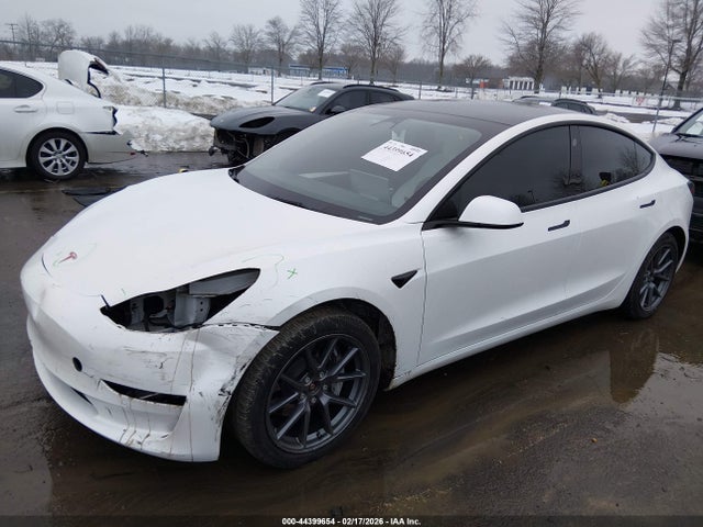 Auction sale of the 2022 Tesla Model 3 Long Range Dual Motor All-wheel Drive, vin: 5YJ3E1EB3NF273229, lot number: 44399654