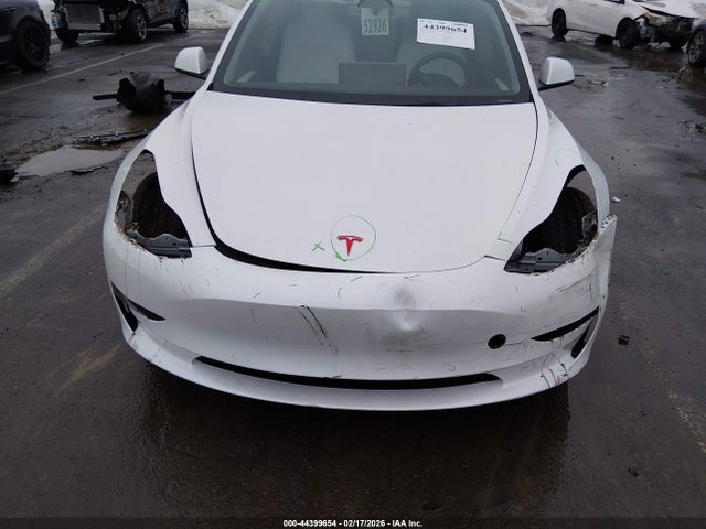 44399654 :رقم المزاد ، 5YJ3E1EB3NF273229 vin ، 2022 Tesla Model 3 Long Range Dual Motor All-wheel Drive مزاد بيع