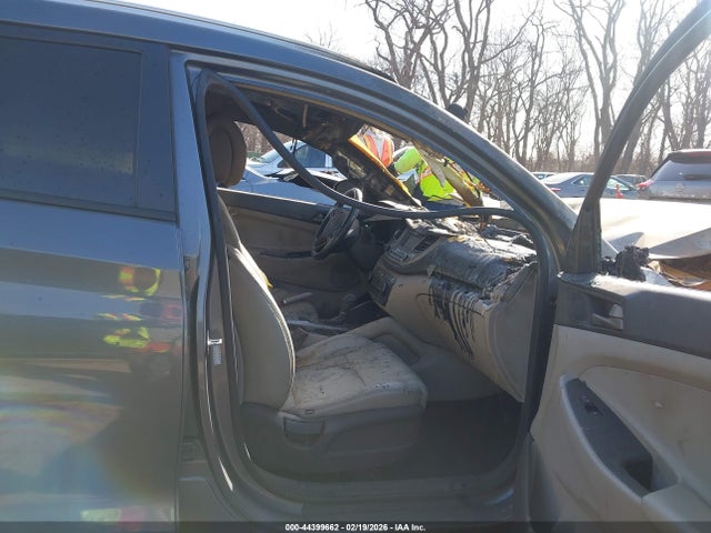 Aukcja sprzedaży 2016 Hyundai Tucson Sport, vin: KM8J33A29GU130340, numer aukcji: 44399662