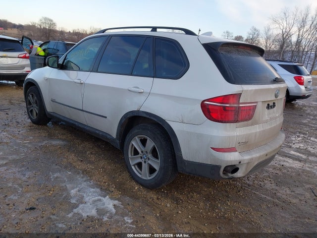 2013 BMW X5 5UXZV4C56D0B01154 Photo 2