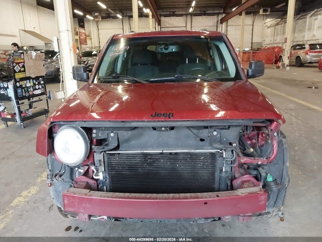 1C4NJRBB8FD207274 Jeep Patriot Altitude Edition