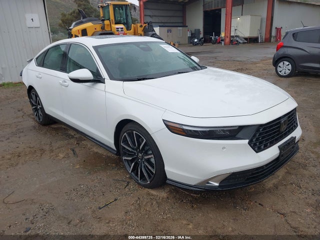 1HGCY2F89SA067354 Honda Accord Hybrid Touring