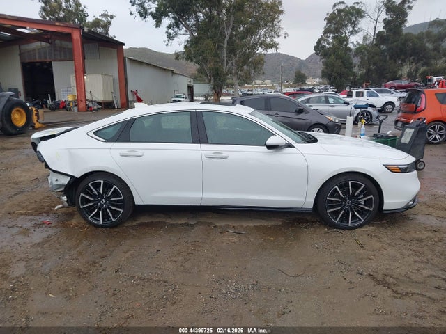 1HGCY2F89SA067354 Honda Accord Hybrid Touring
