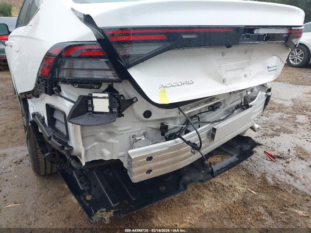 1HGCY2F89SA067354 Honda Accord Hybrid Touring