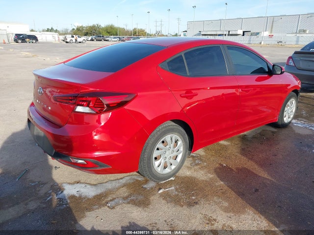 Hyundai ELANTRA SE 2019 KMHD74LF1KU866348 Image 4