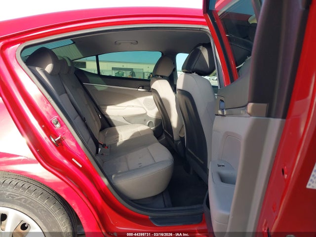 Hyundai ELANTRA SE 2019 KMHD74LF1KU866348 Image 8