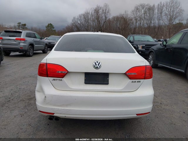 44399741 :رقم المزاد ، 3VWDX7AJ3BM377349 vin ، 2011 Volkswagen Jetta 2.5l Se مزاد بيع