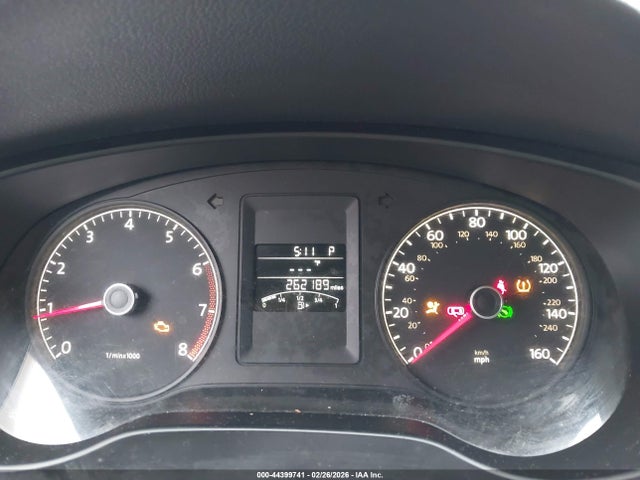 44399741 :رقم المزاد ، 3VWDX7AJ3BM377349 vin ، 2011 Volkswagen Jetta 2.5l Se مزاد بيع