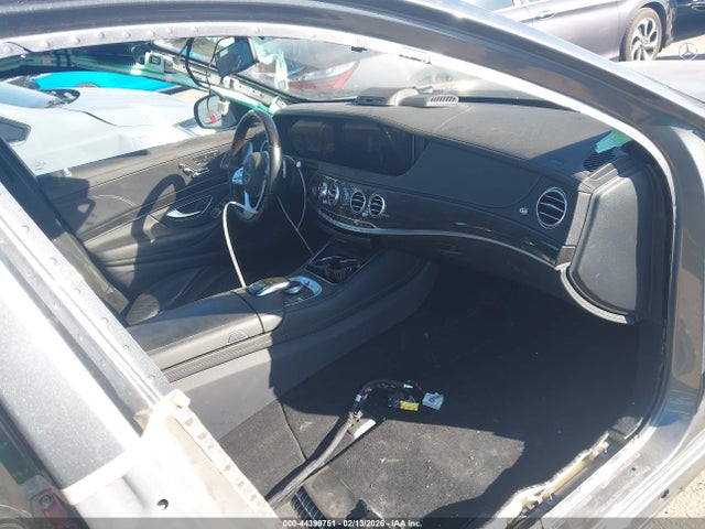 2019 MERCEDES-BENZ S 560 WDDUG8DB0KA484505 Photo 4
