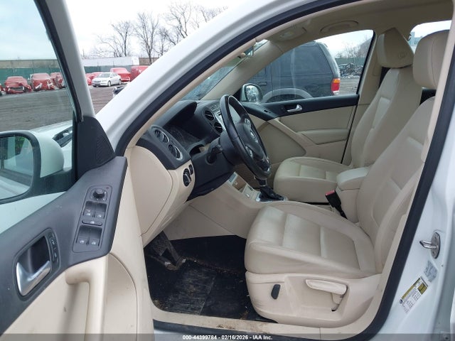 2016 Volkswagen Tiguan S მანქანა იყიდება აუქციონზე, vin: WVGBV7AX0GW604164, აუქციონის ნომერი: 44399784
