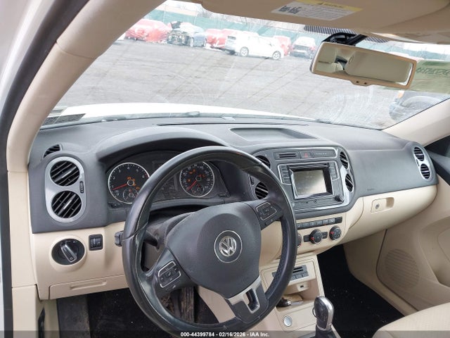 2016 Volkswagen Tiguan S მანქანა იყიდება აუქციონზე, vin: WVGBV7AX0GW604164, აუქციონის ნომერი: 44399784