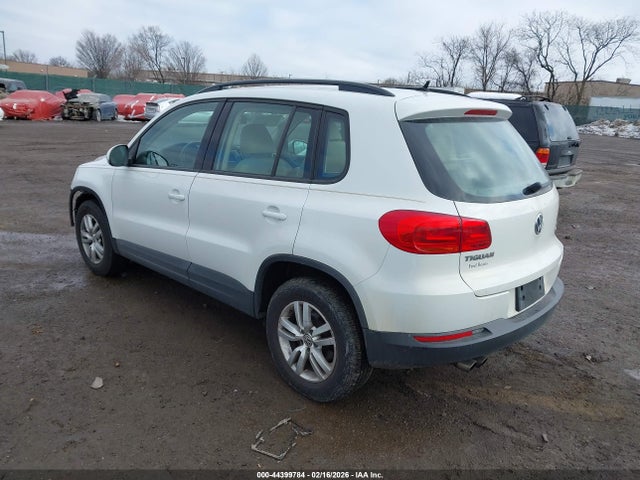 2016 Volkswagen Tiguan S მანქანა იყიდება აუქციონზე, vin: WVGBV7AX0GW604164, აუქციონის ნომერი: 44399784