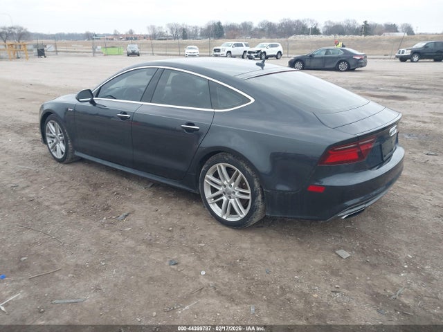 2017 AUDI A7 WAUW2AFC2HN129882 Photo 2