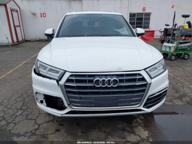 WA1BNAFY9J2153666 Audi Q5 2.0t Premium/2.0t Tech Premium