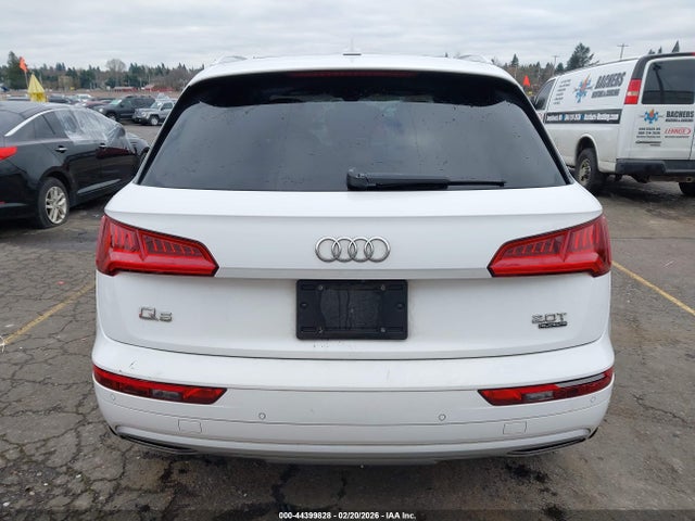 WA1BNAFY9J2153666 Audi Q5 2.0t Premium/2.0t Tech Premium