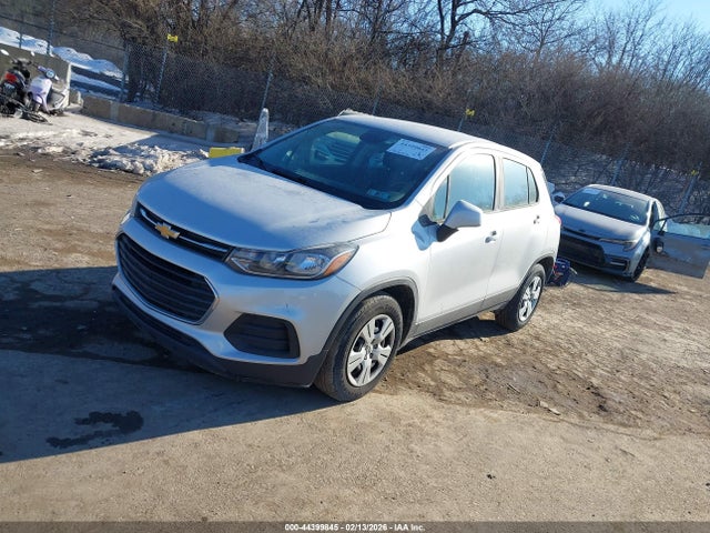 3GNCJKSB3JL282845 Chevrolet TRAX LS