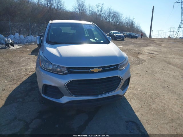 3GNCJKSB3JL282845 Chevrolet TRAX LS