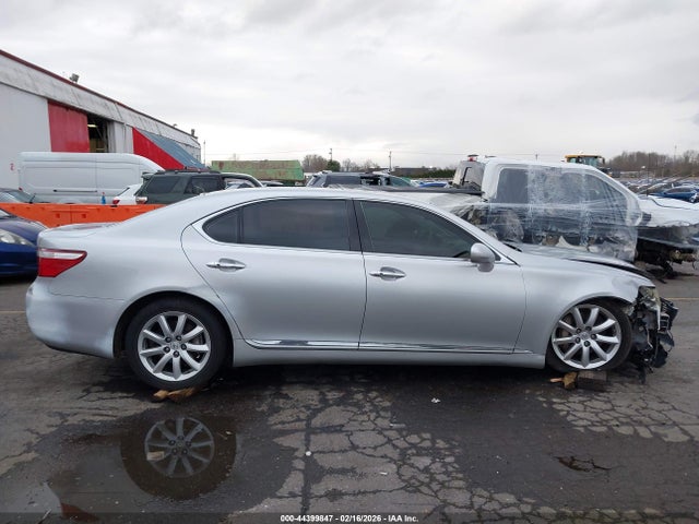 Продажа на аукционе авто 2007 Lexus Ls 460 L, vin: JTHGL46FX75007638, номер лота: 44399847