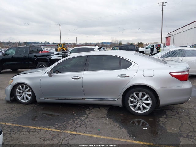 Продажа на аукционе авто 2007 Lexus Ls 460 L, vin: JTHGL46FX75007638, номер лота: 44399847