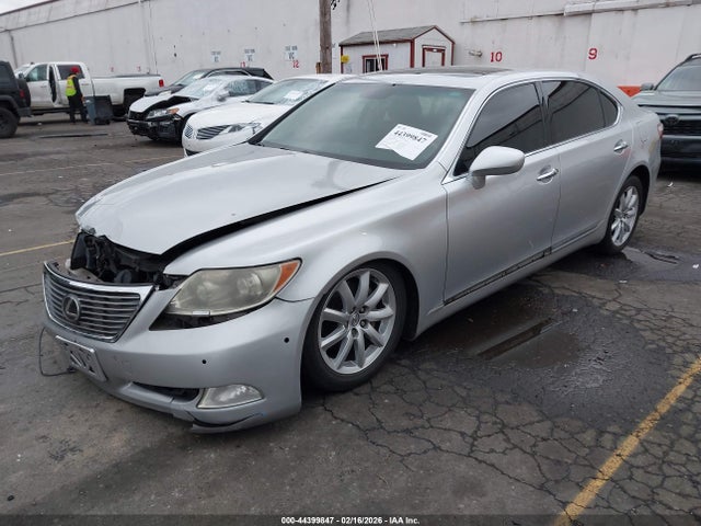 Продажа на аукционе авто 2007 Lexus Ls 460 L, vin: JTHGL46FX75007638, номер лота: 44399847