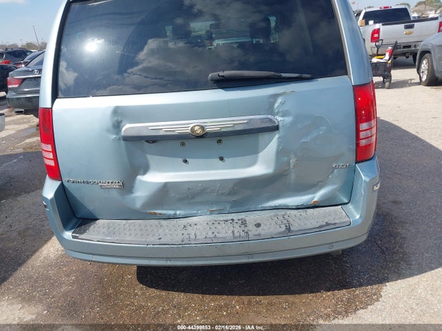 2008 Chrysler Town & Country Limited მანქანა იყიდება აუქციონზე, vin: 2A8HR64X08R826201, აუქციონის ნომერი: 44399853