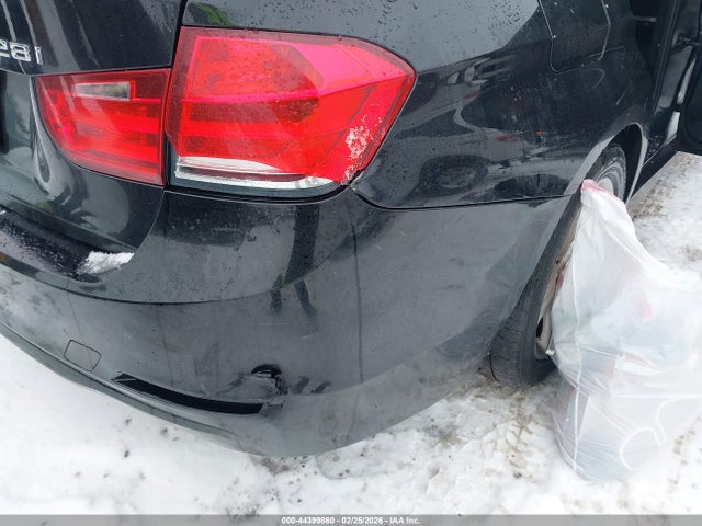 2015 Bmw 328i Xdrive მანქანა იყიდება აუქციონზე, vin: WBA3B5C54FP653004, აუქციონის ნომერი: 44399860
