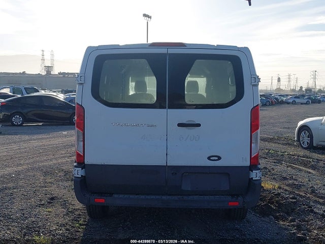 1FTYR1ZM6HKB39585 Ford Transit-250