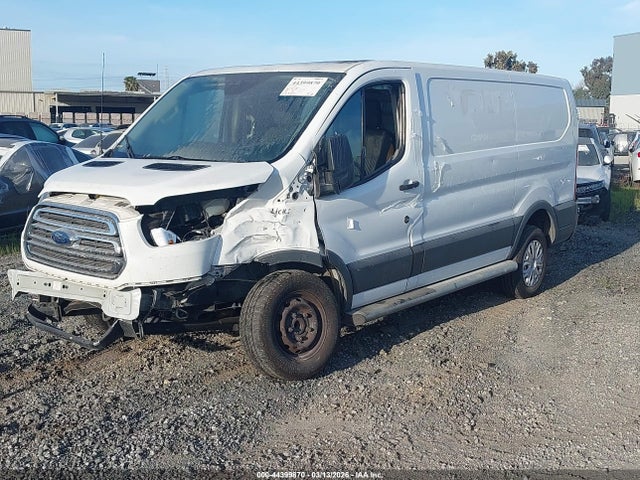 1FTYR1ZM6HKB39585 Ford Transit-250