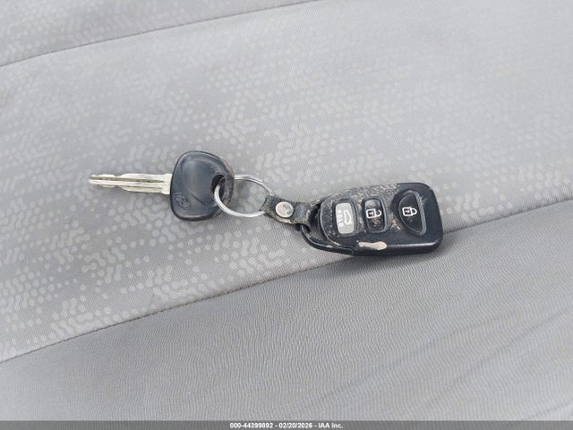 2010 HYUNDAI ELANTRA KMHDU4AD9AU830321 Photo 10