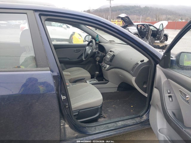 2010 HYUNDAI ELANTRA KMHDU4AD9AU830321 Photo 4