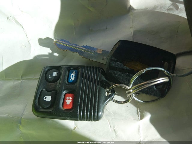 2004 LINCOLN TOWN CAR 1LNHM83W24Y666169 Photo 10