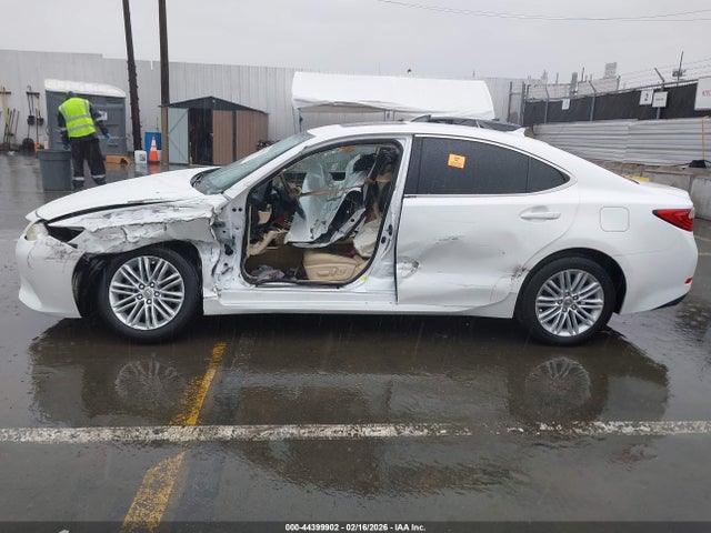 44399902 :رقم المزاد ، JTHBK1GG3E2131123 vin ، 2014 Lexus Es 350 مزاد بيع